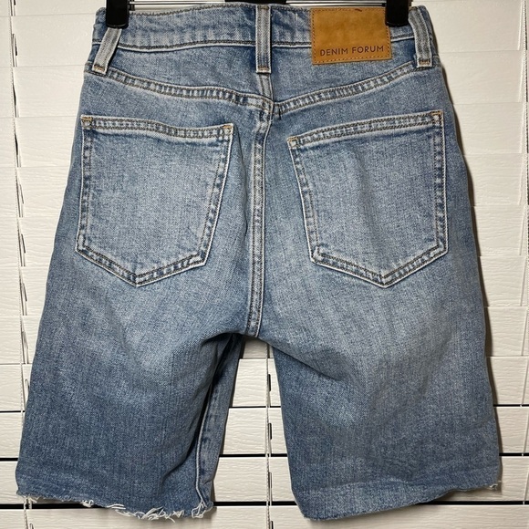 ARITZIA Denim Forum The Yoko Bermuda Short size 23 - Picture 3 of 4